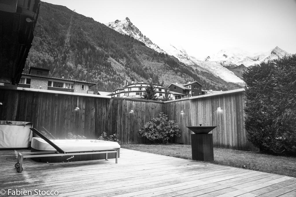 Apartment Au Bon Coin - Luxury Chamonix Hidden Haven, Mont Blanc View, Hot Tub And Garden Exteriör bild