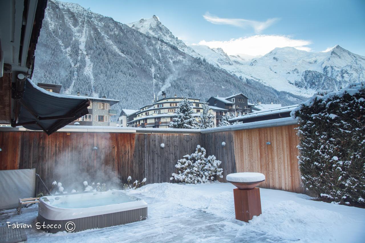 Apartment Au Bon Coin - Luxury Chamonix Hidden Haven, Mont Blanc View, Hot Tub And Garden Exteriör bild