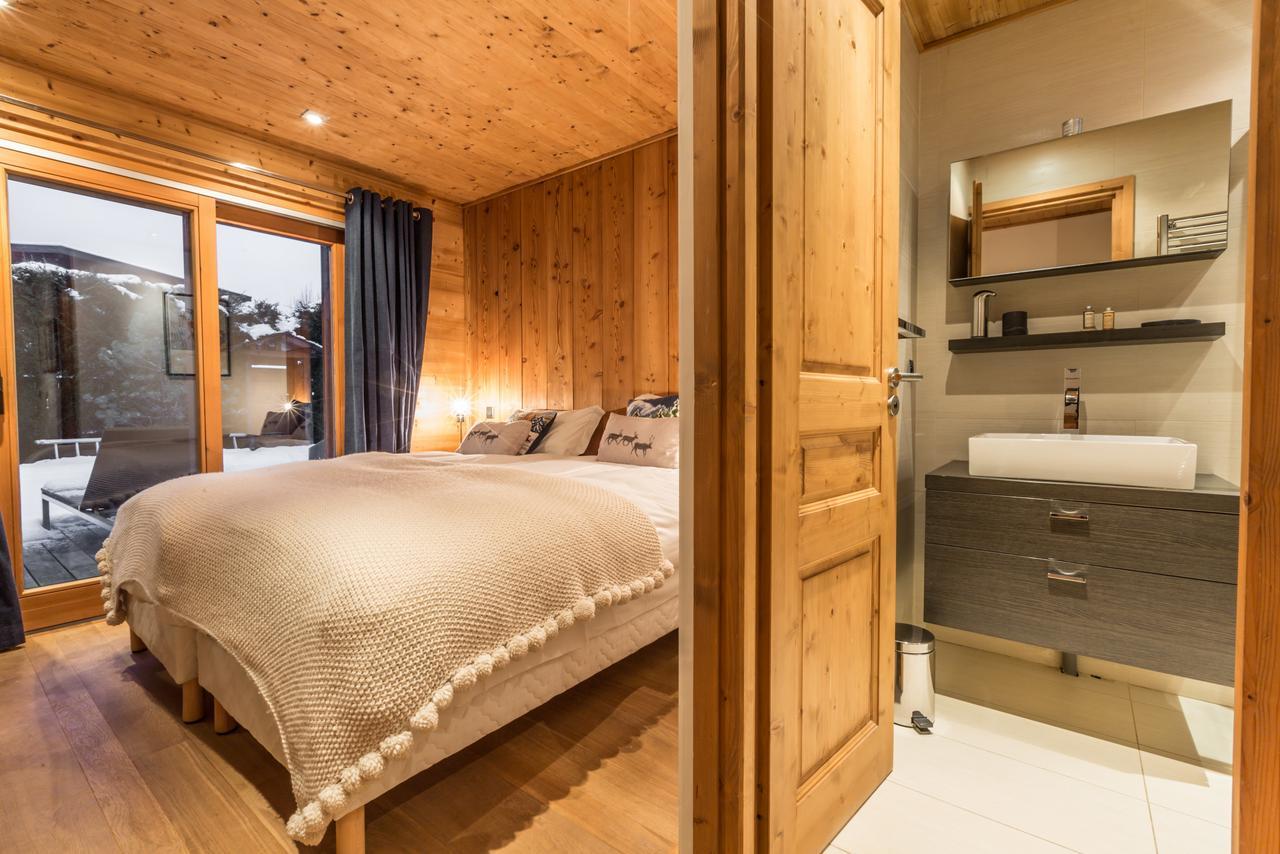 Apartment Au Bon Coin - Luxury Chamonix Hidden Haven, Mont Blanc View, Hot Tub And Garden Exteriör bild